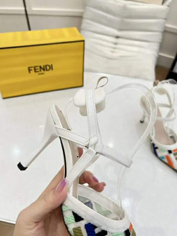 fendi sandale pour femme s_12450623